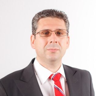 photo_5296272448309810125_x